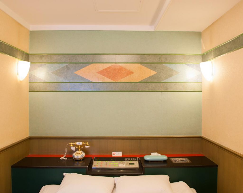 ม่านรูด